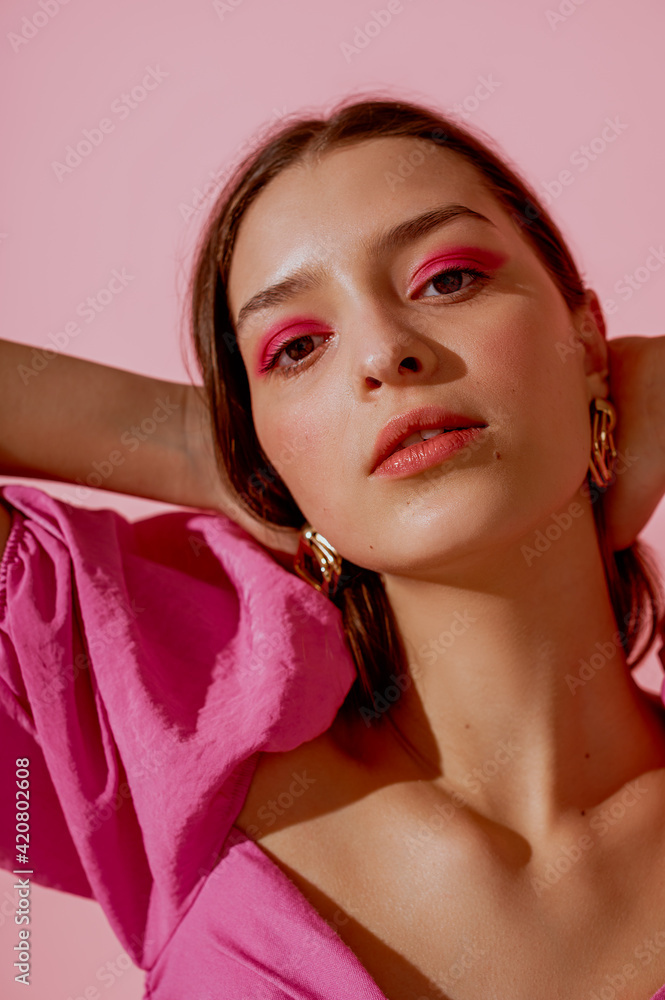 Discover top tips and tricks for summer make up