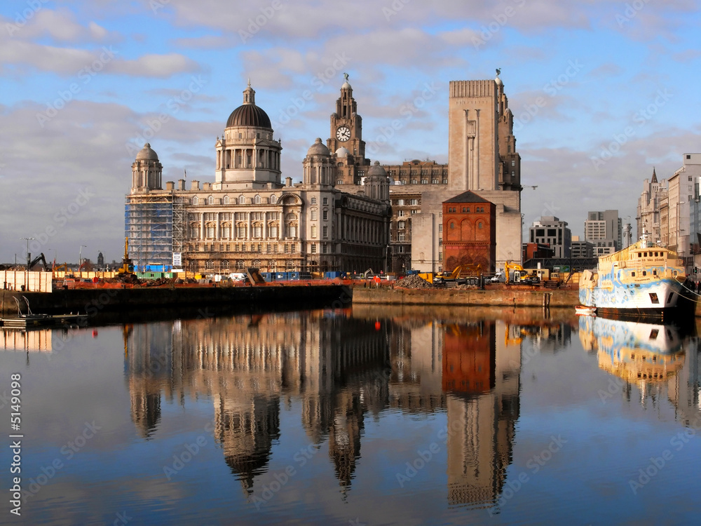 Liver building, Liverpool, UK, Liverpool Hotels Guide